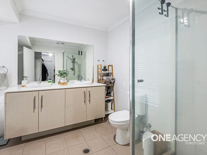 8 Cobbin Cct, Redbank Plains, Redbank Plains - Thumbnail 8