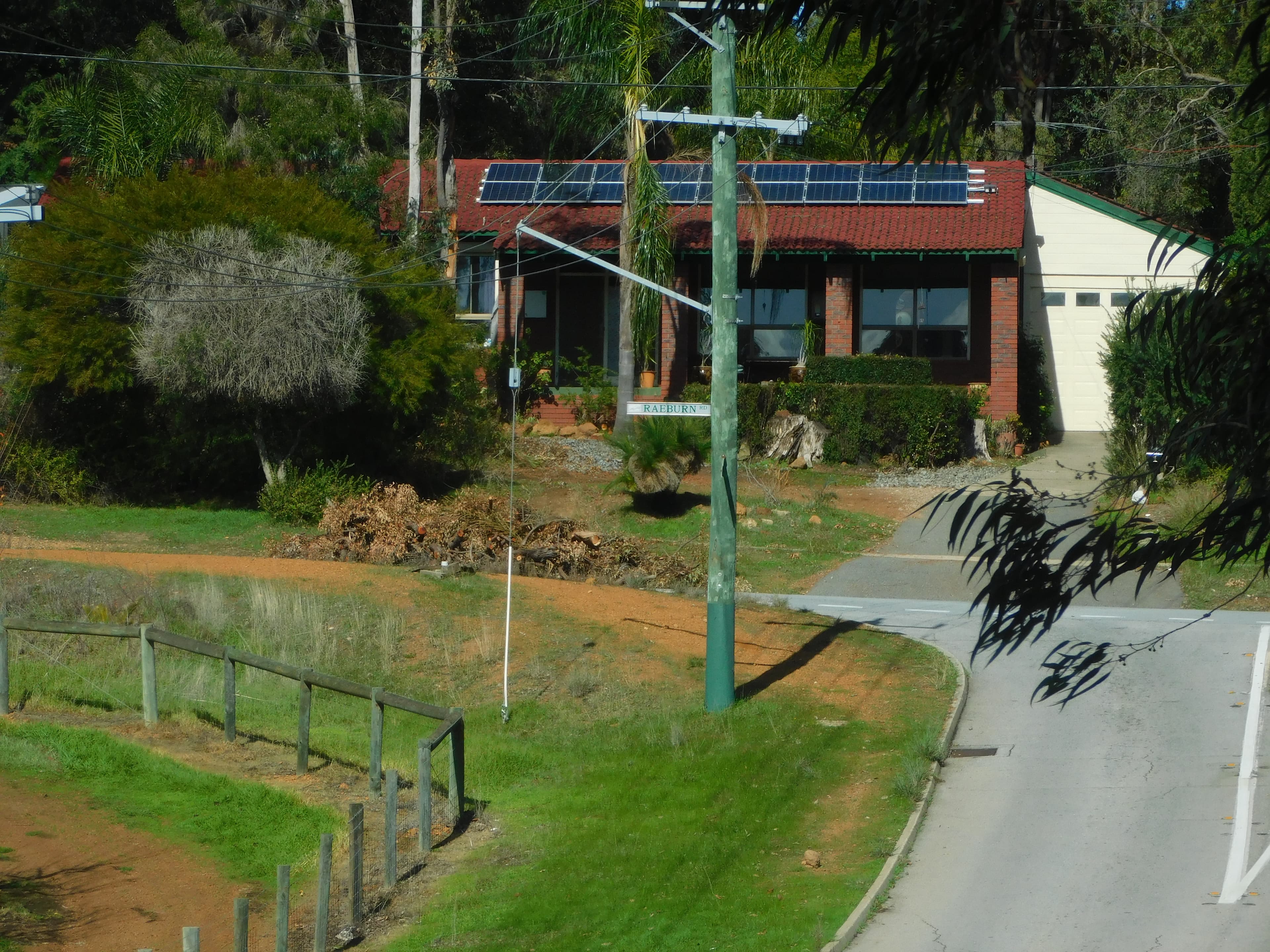 1 Raeburn Road, Roleystone, Roleystone - Thumbnail 2