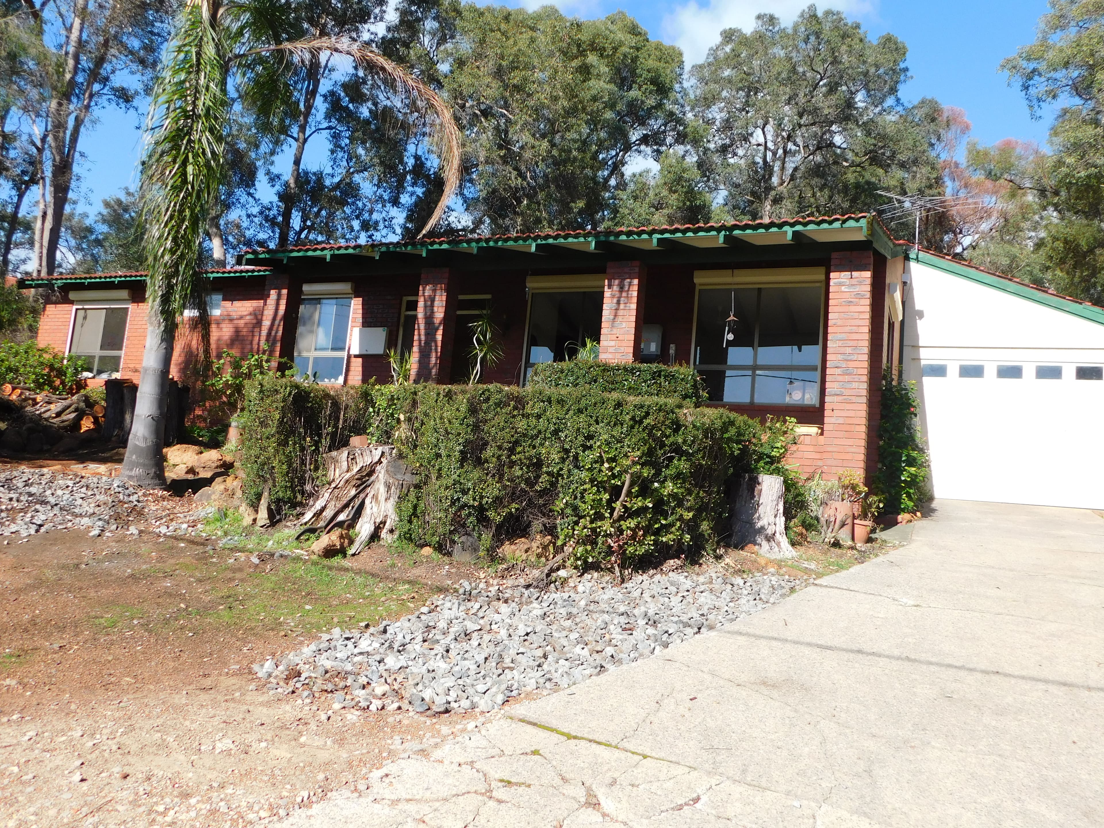 1 Raeburn Road, Roleystone, Roleystone - Image 1