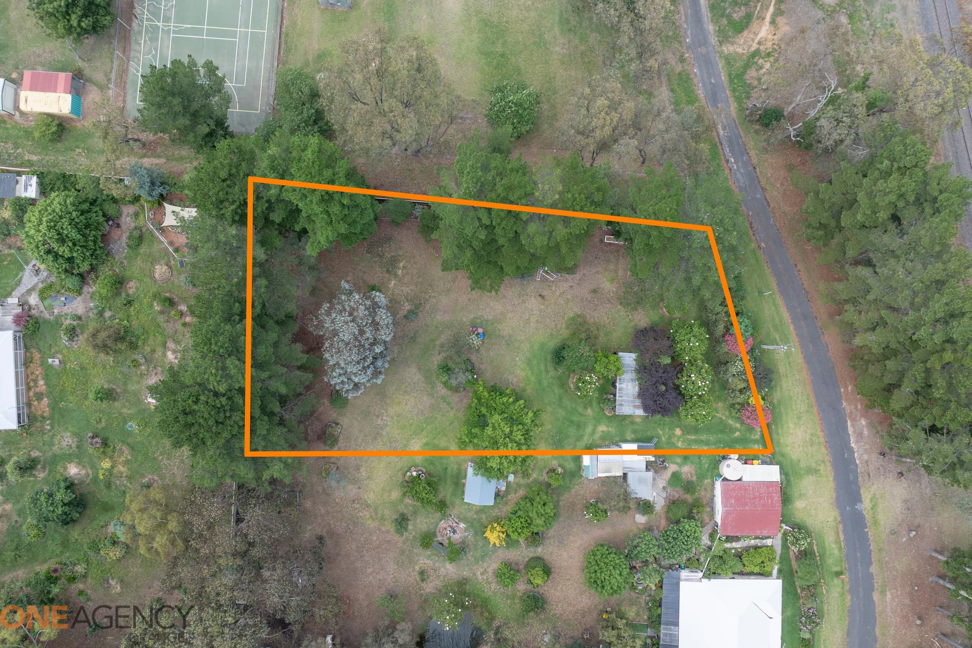 12 Rich Street, Mullion Creek, Mullion Creek - Thumbnail 2
