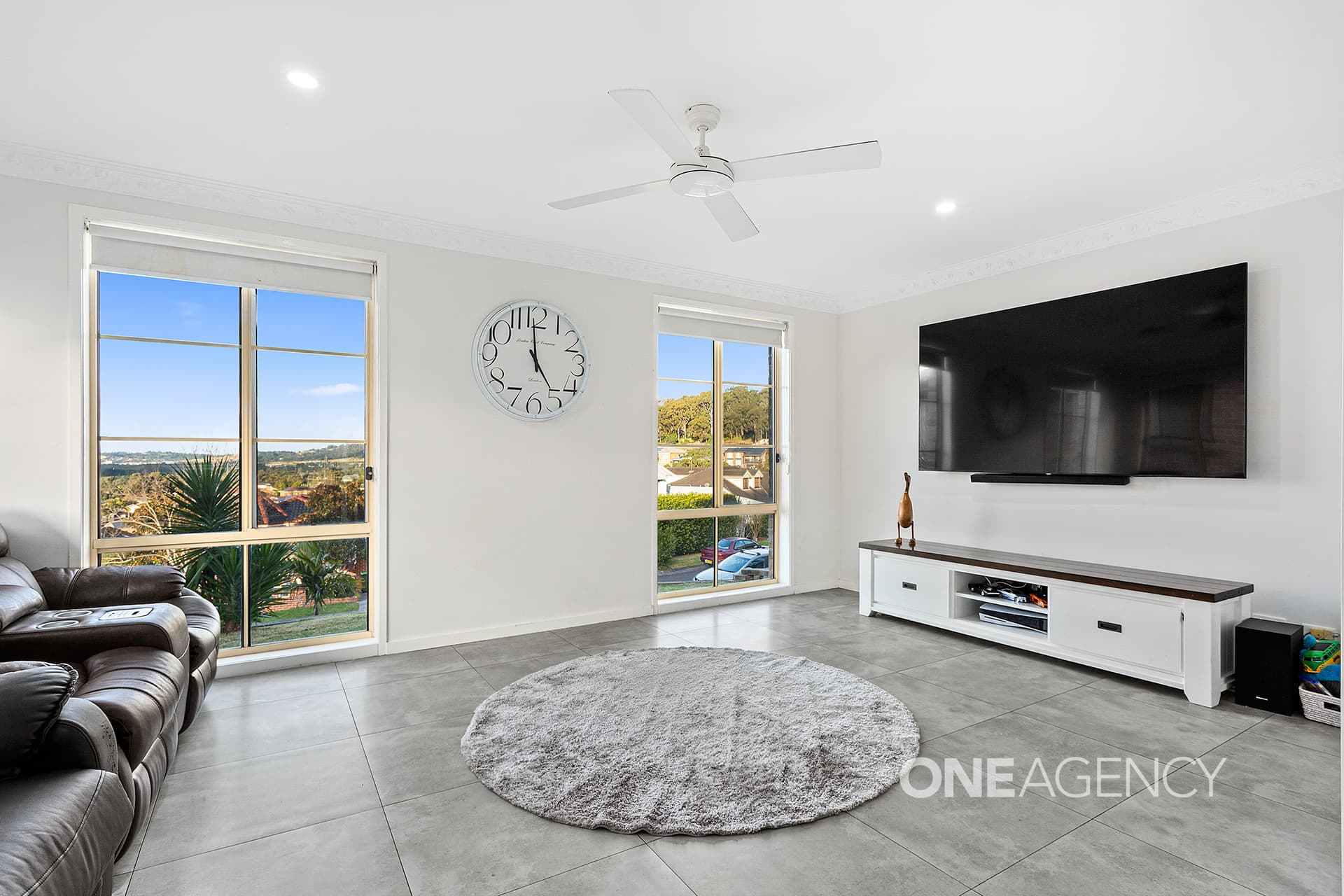 10 Abercrombie Crescent, Albion Park, Albion Park - Thumbnail 2