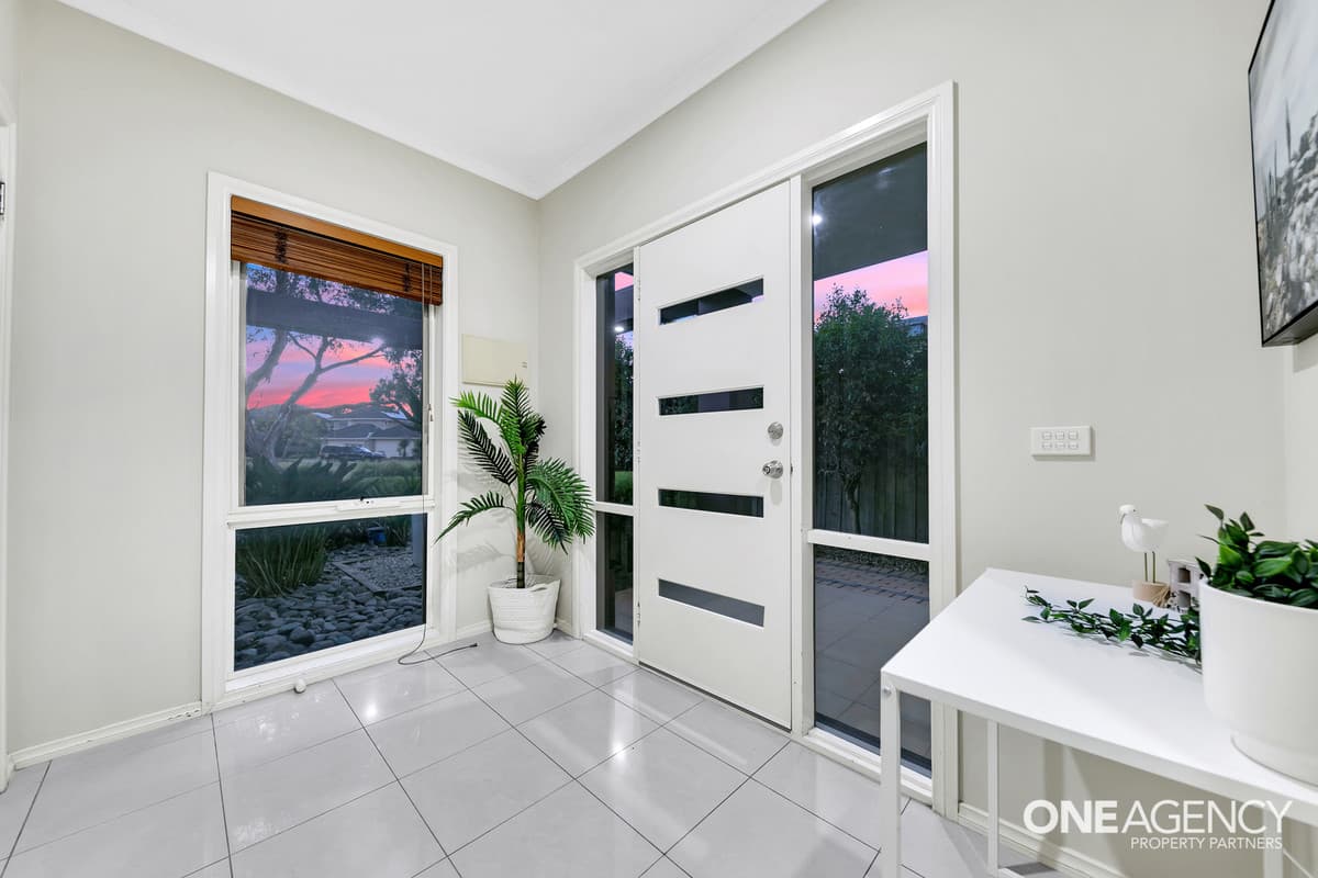 28 Scenic Drive, Sanctuary Lakes, Sanctuary Lakes - Thumbnail 6