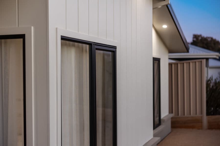 31 PRESTON Crescent, Lloyd, Lloyd - Thumbnail 3