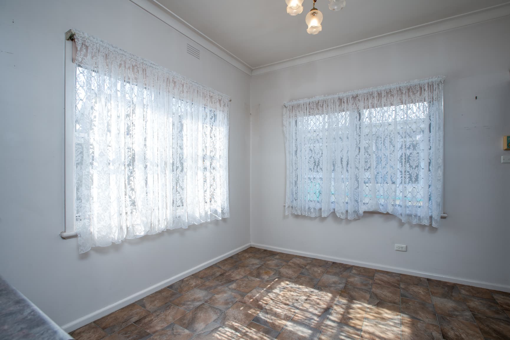 586 Poole Street, Albury, Albury - Thumbnail 8