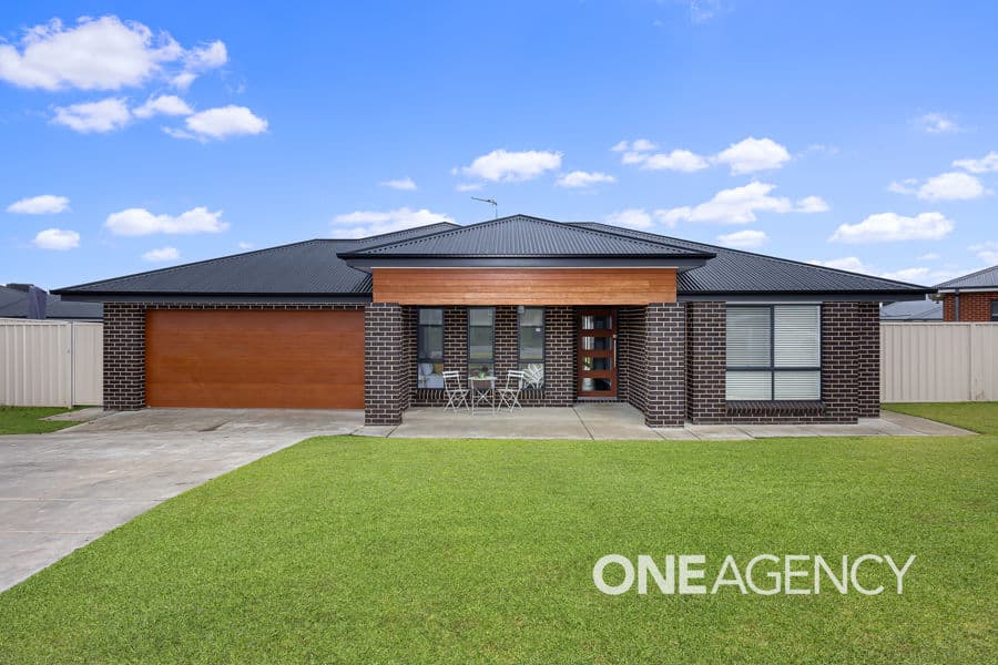 70 BARMEDMAN Avenue, Gobbagombalin, Gobbagombalin - Thumbnail 2