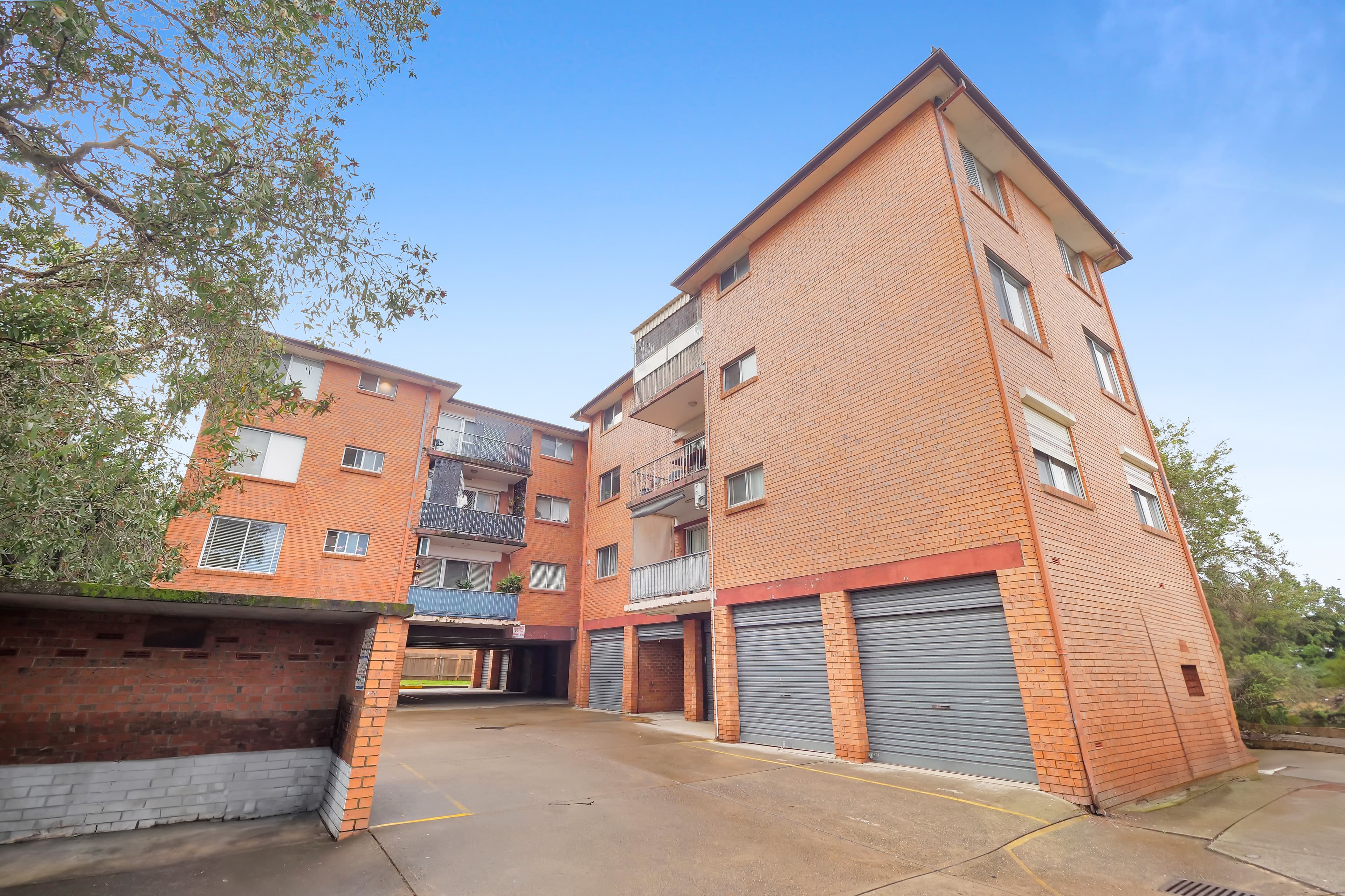 12/66-70 Sackville Street, Fairfield, Fairfield - Image 1