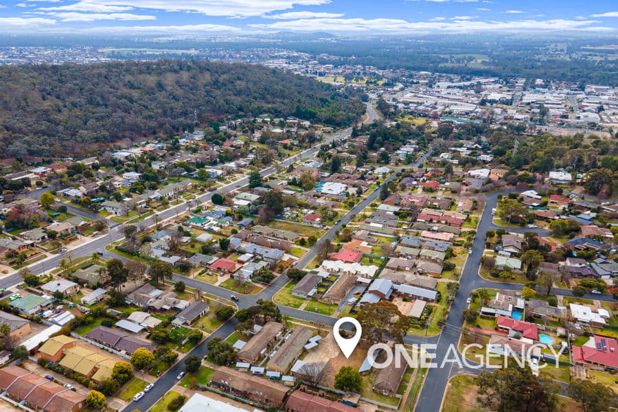12 SHERWOOD Avenue, Kooringal, Kooringal - Thumbnail 4