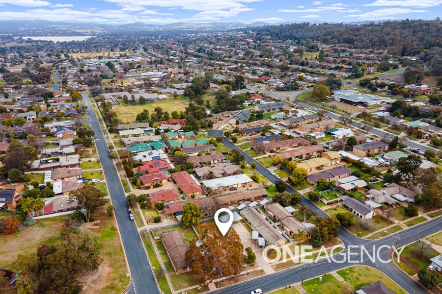 12 SHERWOOD Avenue, Kooringal, Kooringal - Image 1