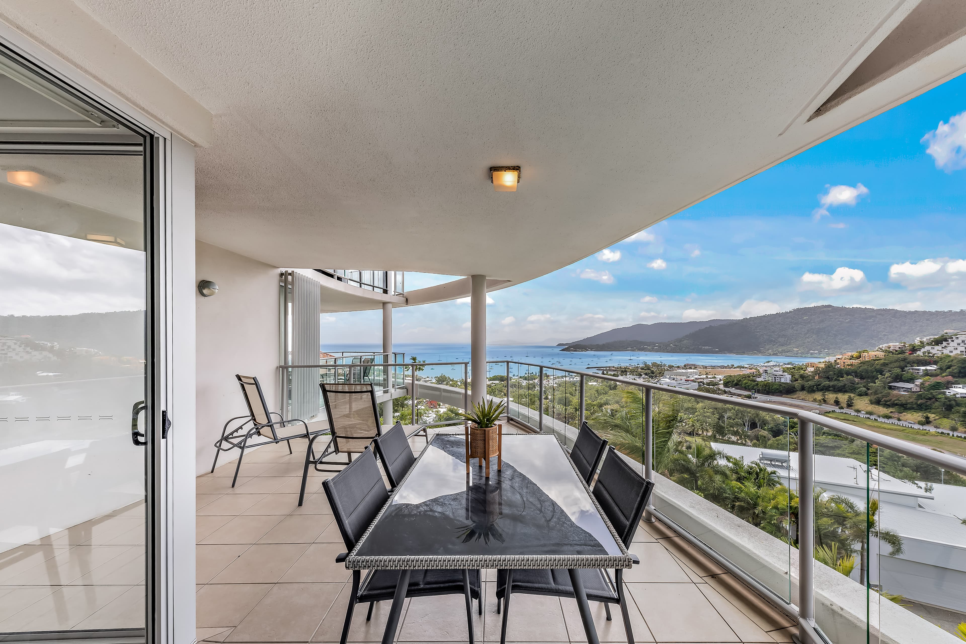 16/18 Seaview Drive, Airlie Beach, Airlie Beach - Thumbnail 2