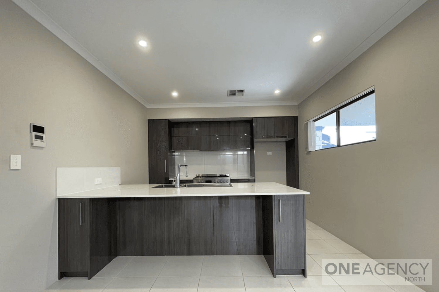 10 Macadamia Loop, Piara Waters, Piara Waters - Thumbnail 2