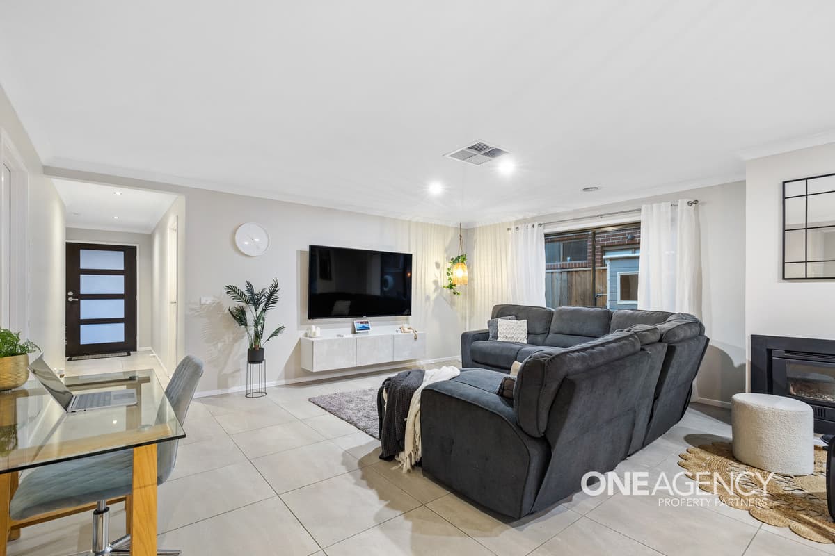 18 Pastille Road, Manor Lakes, Manor Lakes - Thumbnail 3