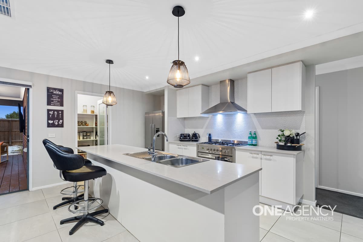 18 Pastille Road, Manor Lakes, Manor Lakes - Thumbnail 8