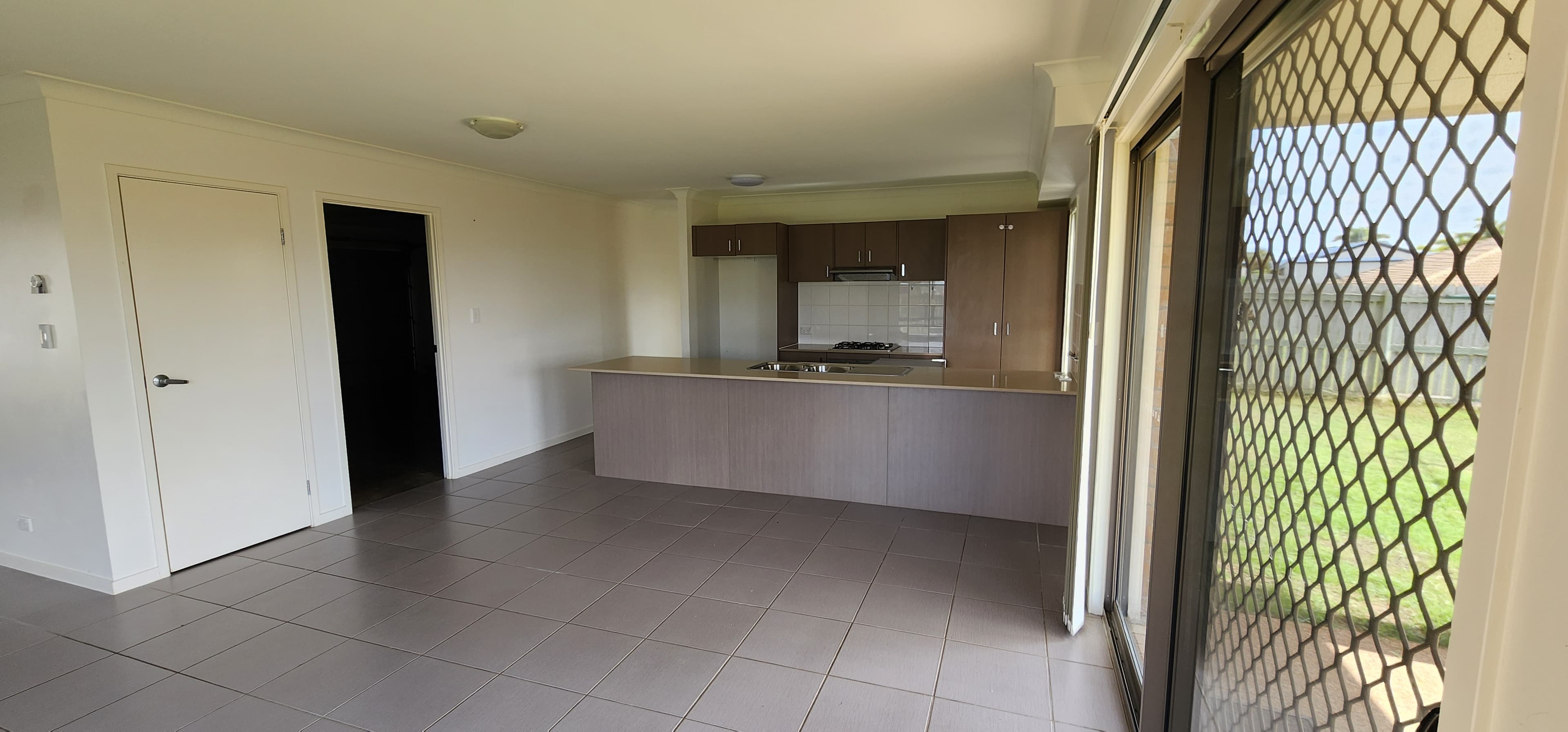 14 Koolamarra Drive, Gracemere, Gracemere - Thumbnail 2