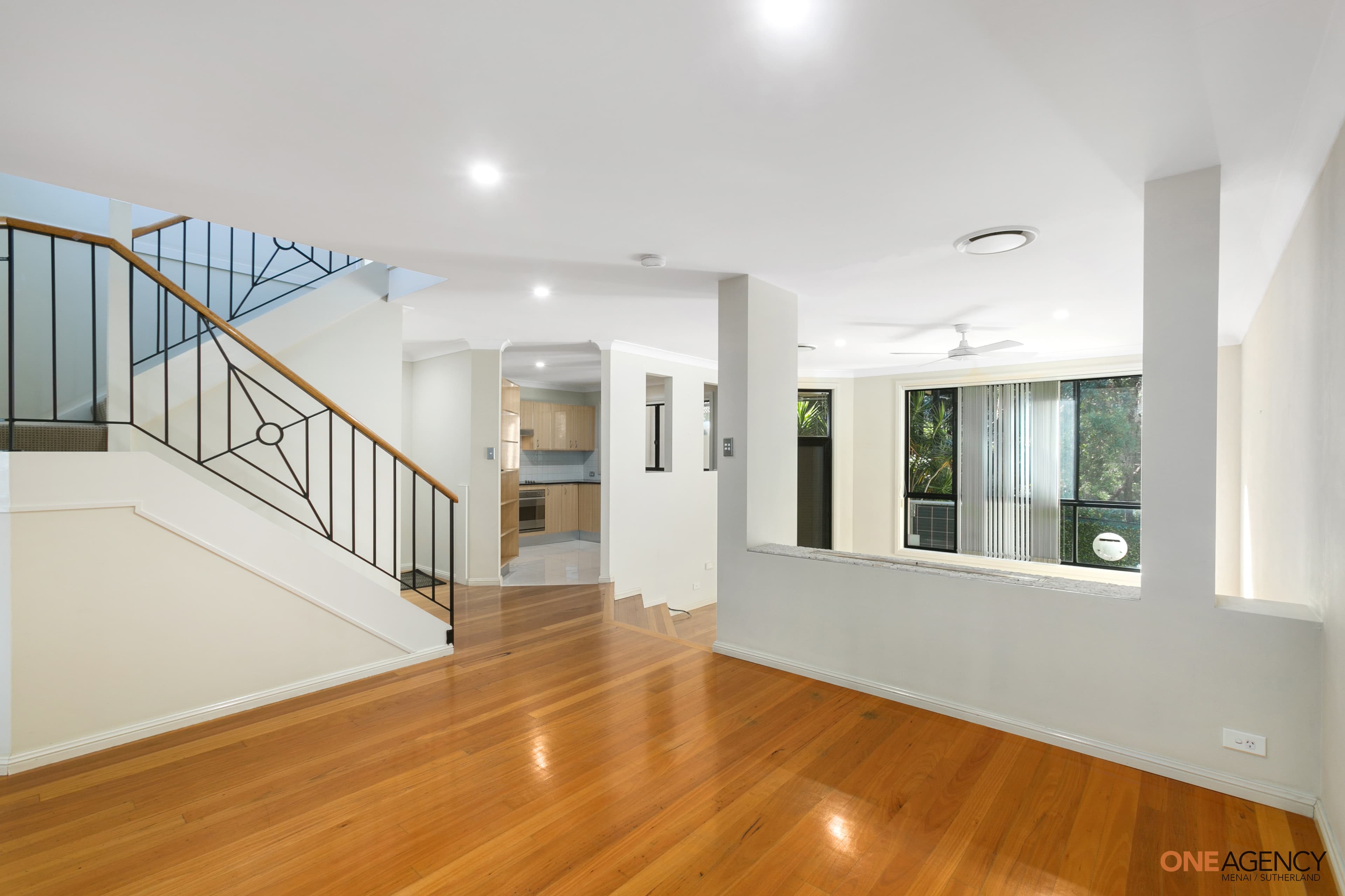 2/21-35 Berry Grove, Menai, Menai - Thumbnail 2