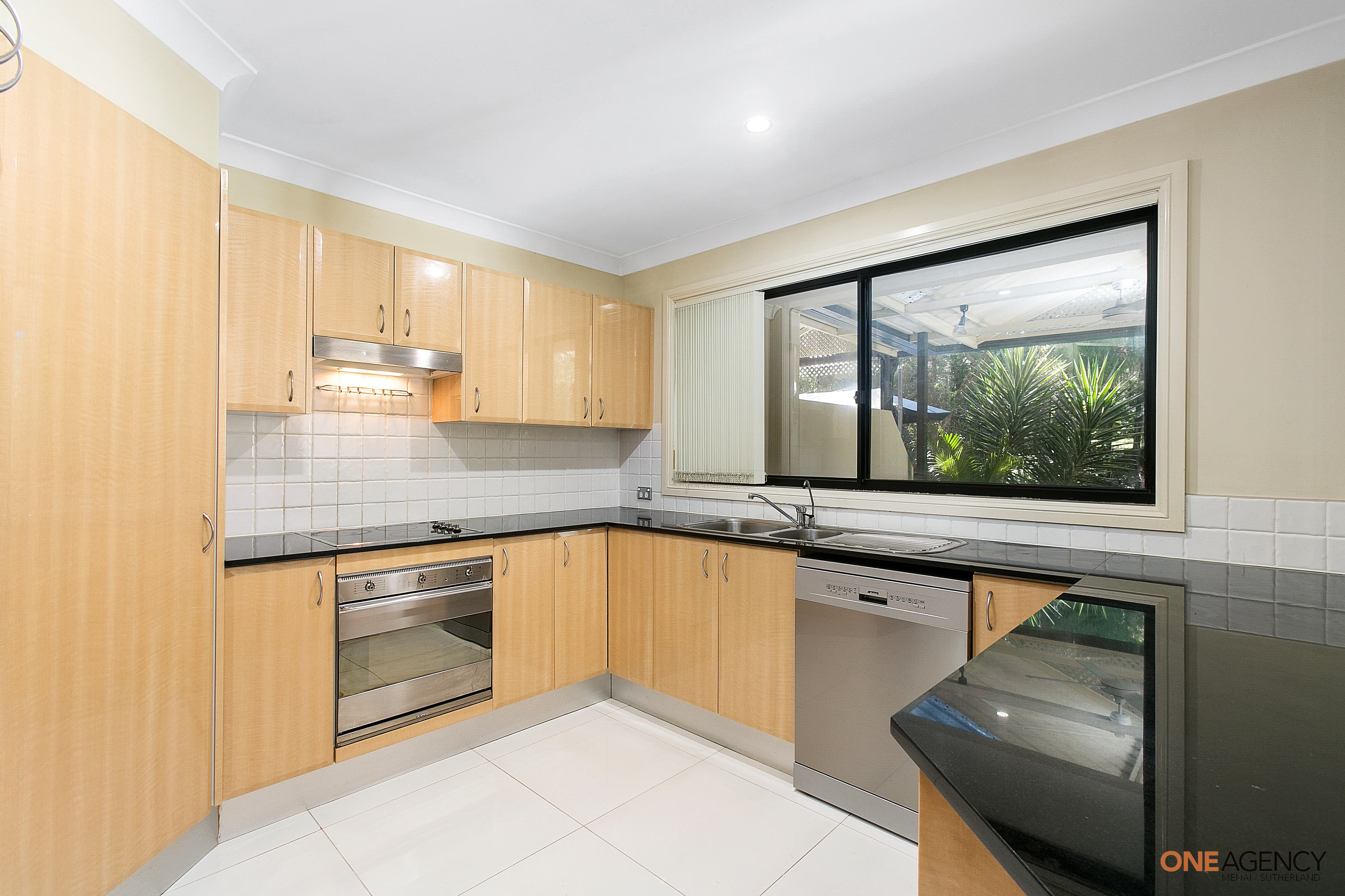 2/21-35 Berry Grove, Menai, Menai - Thumbnail 3