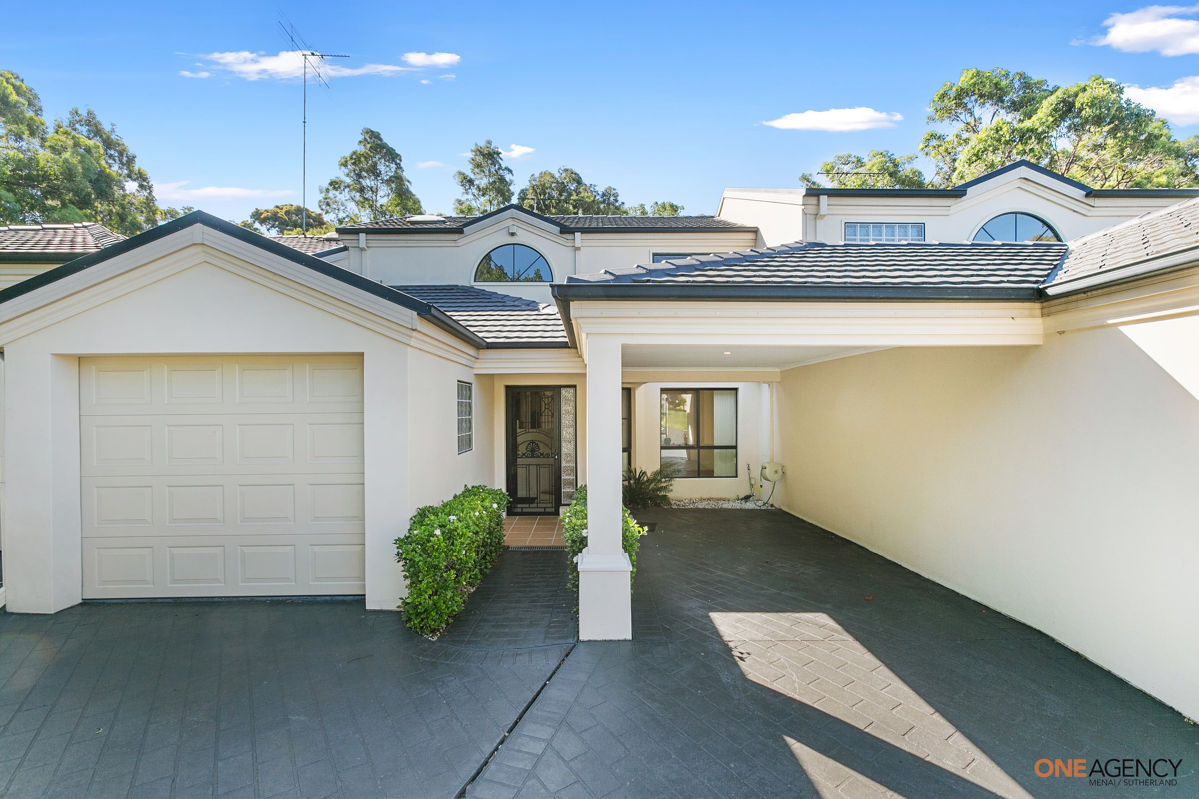 2/21-35 Berry Grove, Menai, Menai - Image 1