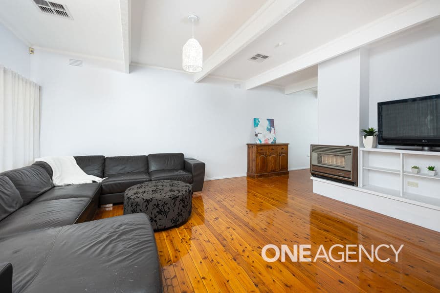18 WHITE Avenue, Kooringal, Kooringal - Thumbnail 2