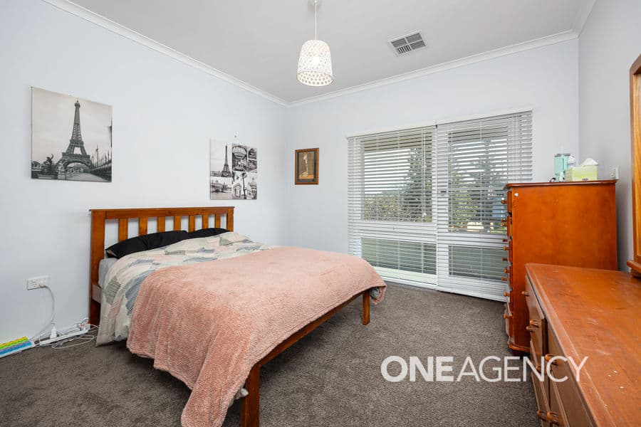 18 WHITE Avenue, Kooringal, Kooringal - Thumbnail 7
