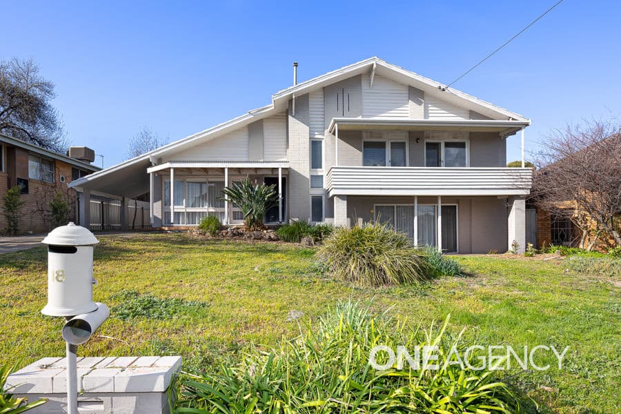 18 WHITE Avenue, Kooringal, Kooringal - Image 1