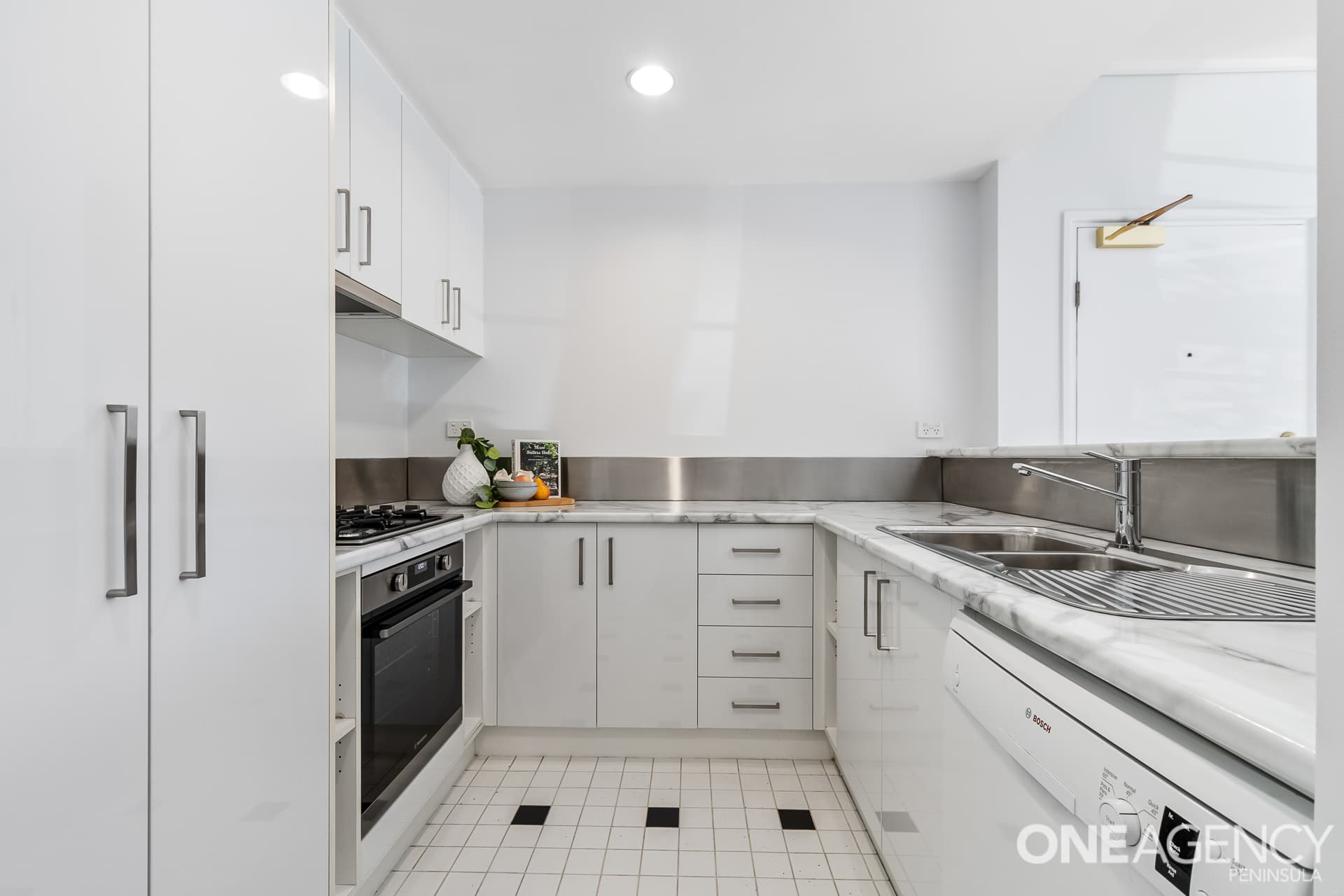 67/211 Wellington Parade South, East Melbourne, East Melbourne - Thumbnail 5