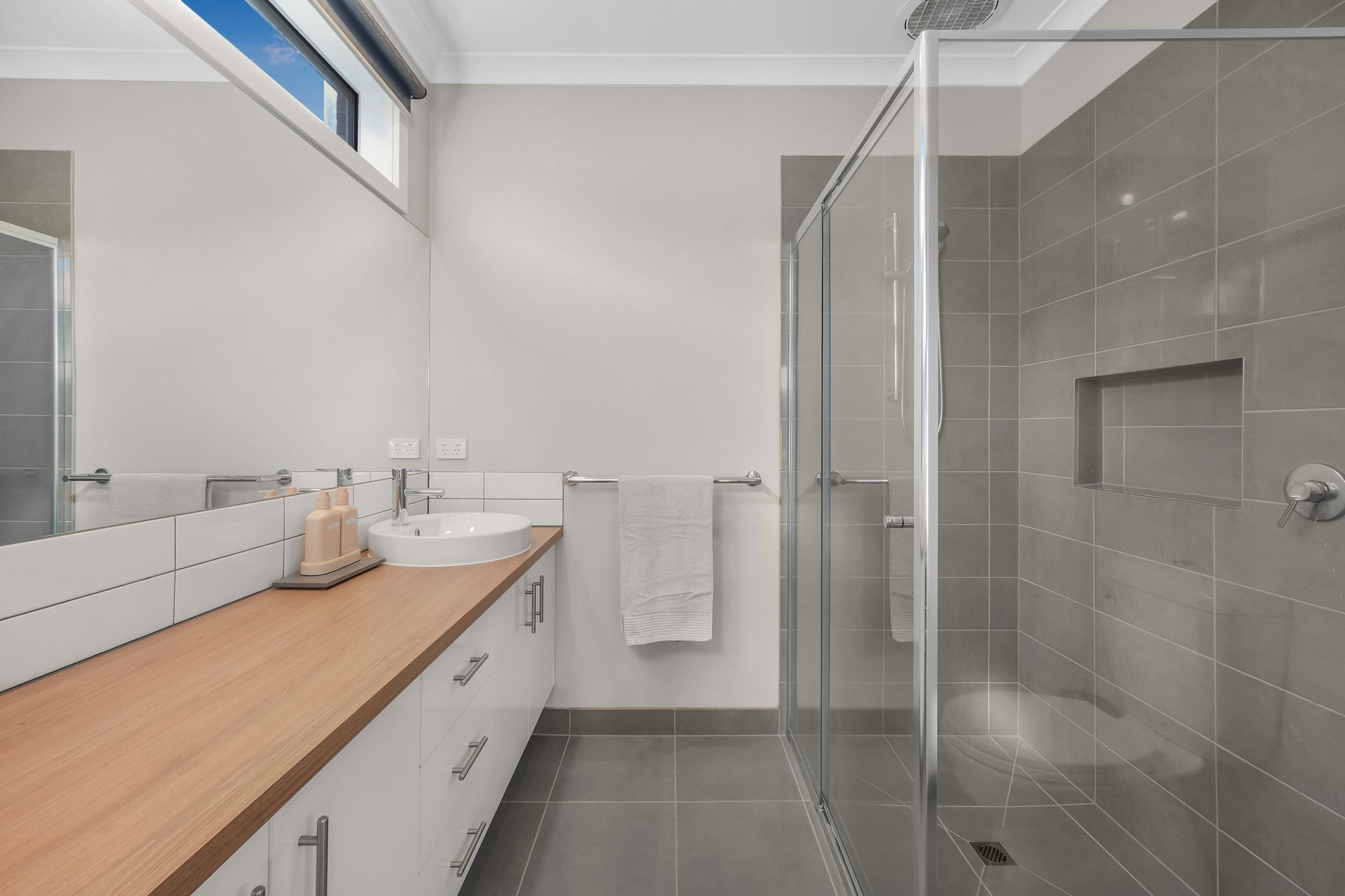 35 Meadowbrook Crescent, Warragul, Warragul - Thumbnail 6