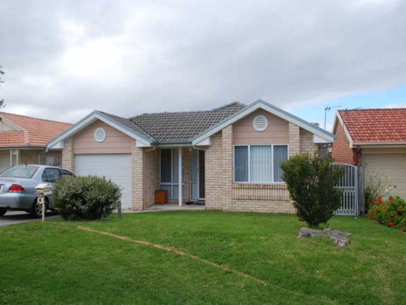 11 Robins Creek Drive, Horsley, Horsley - Image 1