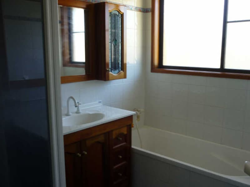 4 Fraser Crescent, Albion Park, Albion Park - Thumbnail 2