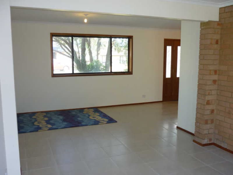 4 Fraser Crescent, Albion Park, Albion Park - Thumbnail 6
