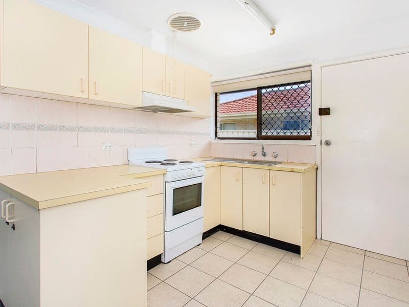 1/4 Lyne Street, Oak Flats, Oak Flats - Thumbnail 2