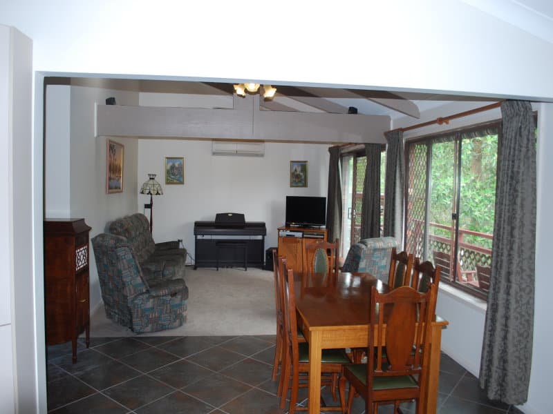 39 Ashley Avenue, Farmborough Heights, Farmborough Heights - Thumbnail 5