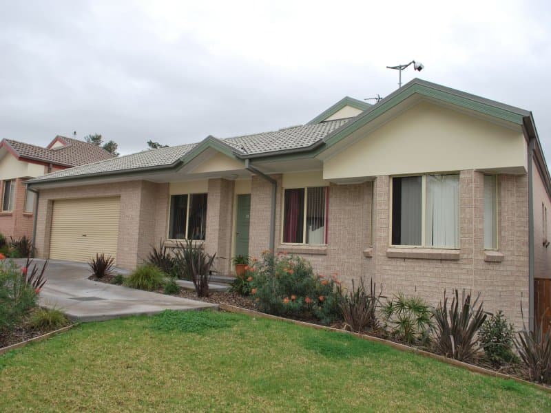 13/4 Forest Grove Drive, Kanahooka, Kanahooka - Image 1
