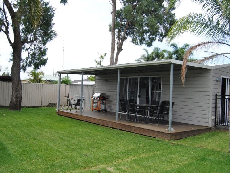 70 Barton Street, Oak Flats, Oak Flats - Thumbnail 2
