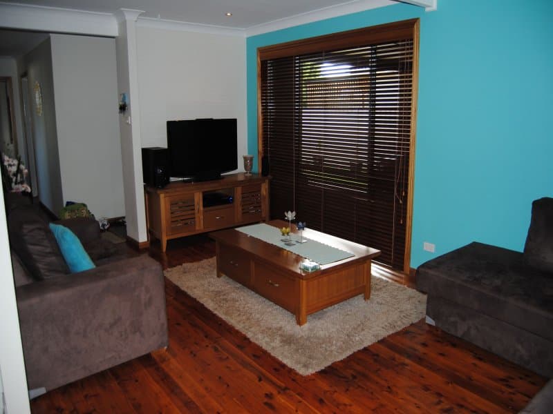 70 Barton Street, Oak Flats, Oak Flats - Thumbnail 5