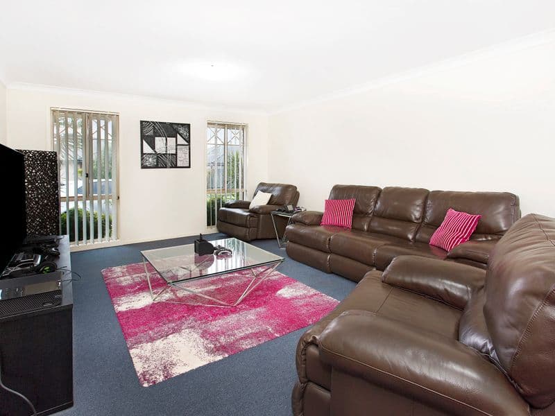 29 Athanlin Avenue, Haywards Bay, Haywards Bay - Thumbnail 2