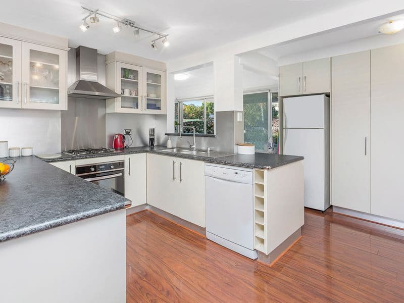 9 Elouera Crescent, Kanahooka, Kanahooka - Thumbnail 3