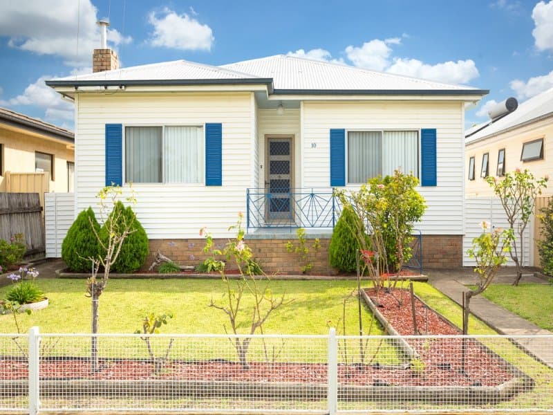 10 Baan Baan Street, Dapto, Dapto - Image 1