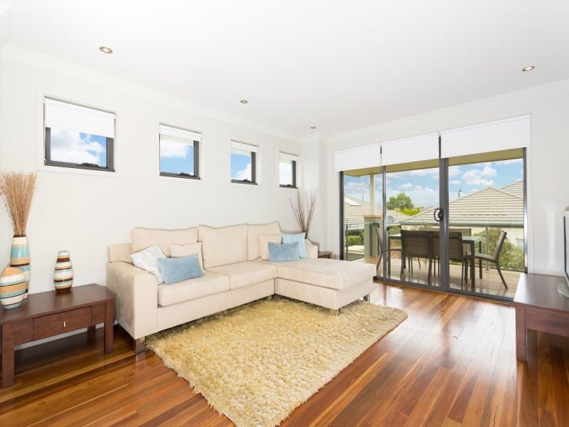 13 Haywards Bay Drive, Haywards Bay, Haywards Bay - Thumbnail 2