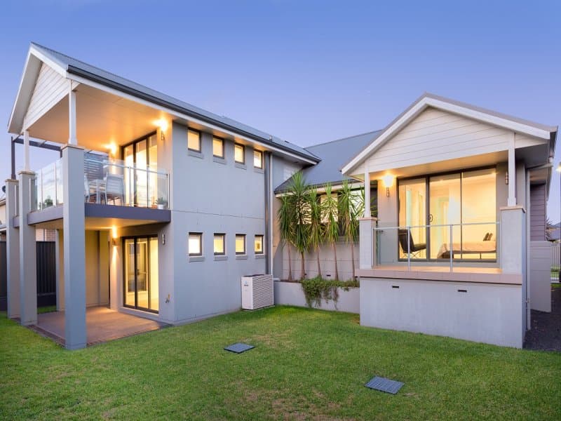 13 Haywards Bay Drive, Haywards Bay, Haywards Bay - Image 1