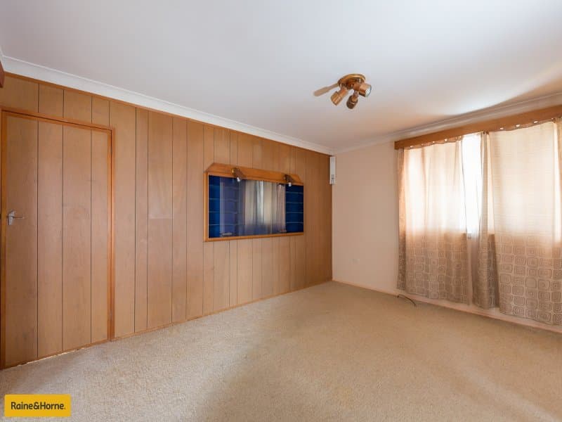 85 Strata Avenue, Barrack Heights, Barrack Heights - Thumbnail 4