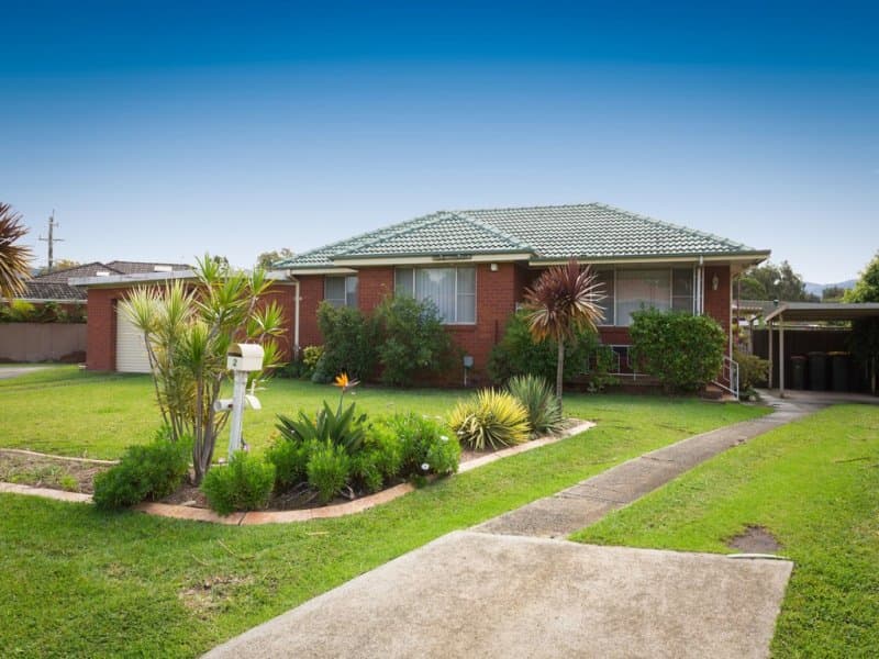 2 Craig Crescent, Dapto, Dapto - Image 1