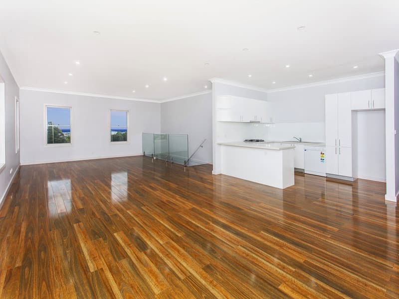 4 Hingston Close, Lake Heights, Lake Heights - Thumbnail 3