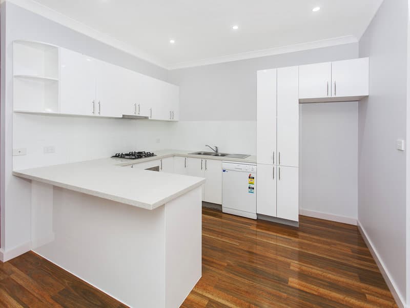 4 Hingston Close, Lake Heights, Lake Heights - Thumbnail 4