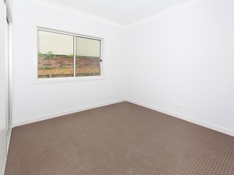 4 Hingston Close, Lake Heights, Lake Heights - Thumbnail 7