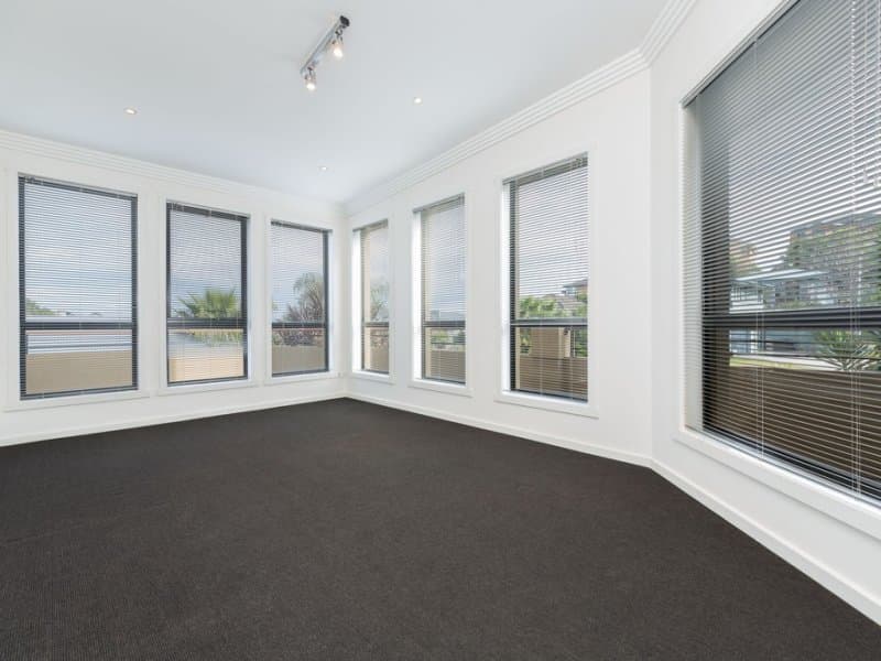 9 Osprey Drive, Berkeley, Berkeley - Thumbnail 3