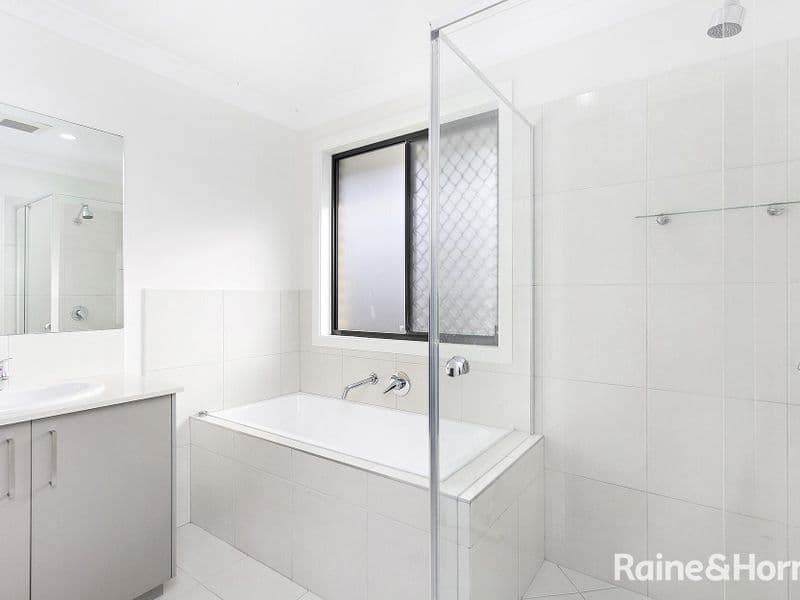 71 Alkira Circuit, Horsley, Horsley - Thumbnail 3