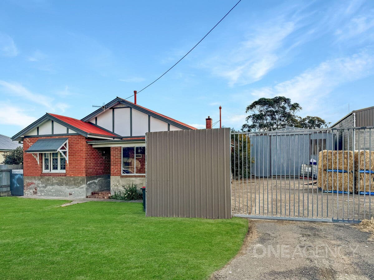 64 Wayo Street, Goulburn, Goulburn - Image 1