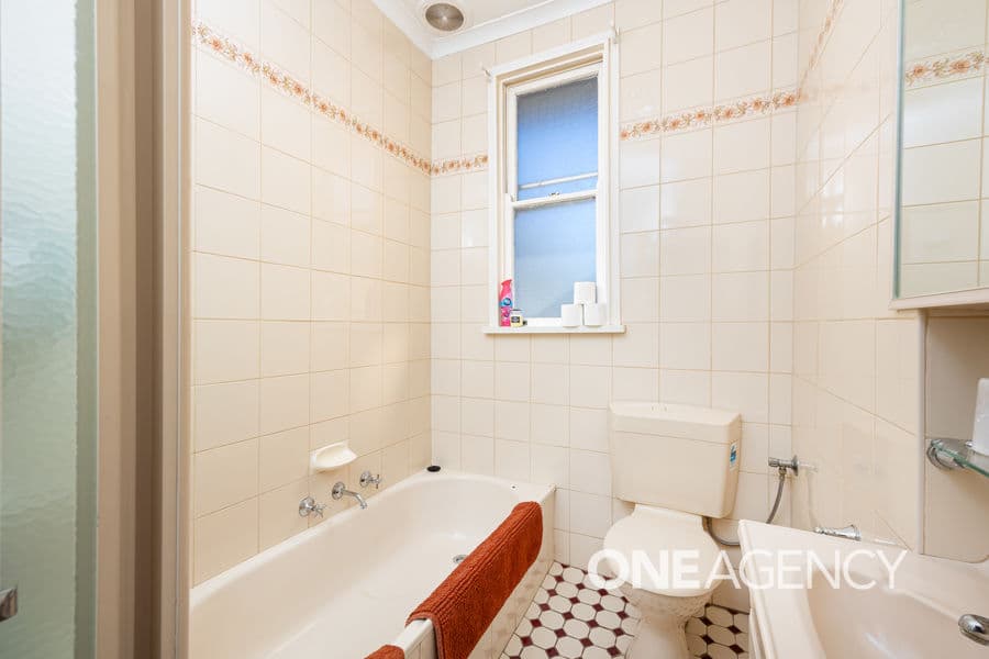 10 SPOONER Avenue, Mount Austin, Mount Austin - Thumbnail 8