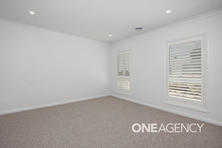 22 BENNELONG Crescent, Lloyd, Lloyd - Thumbnail 3