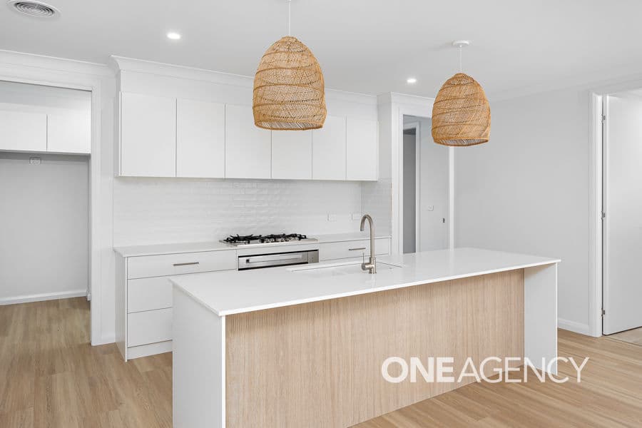 22 BENNELONG Crescent, Lloyd, Lloyd - Thumbnail 5