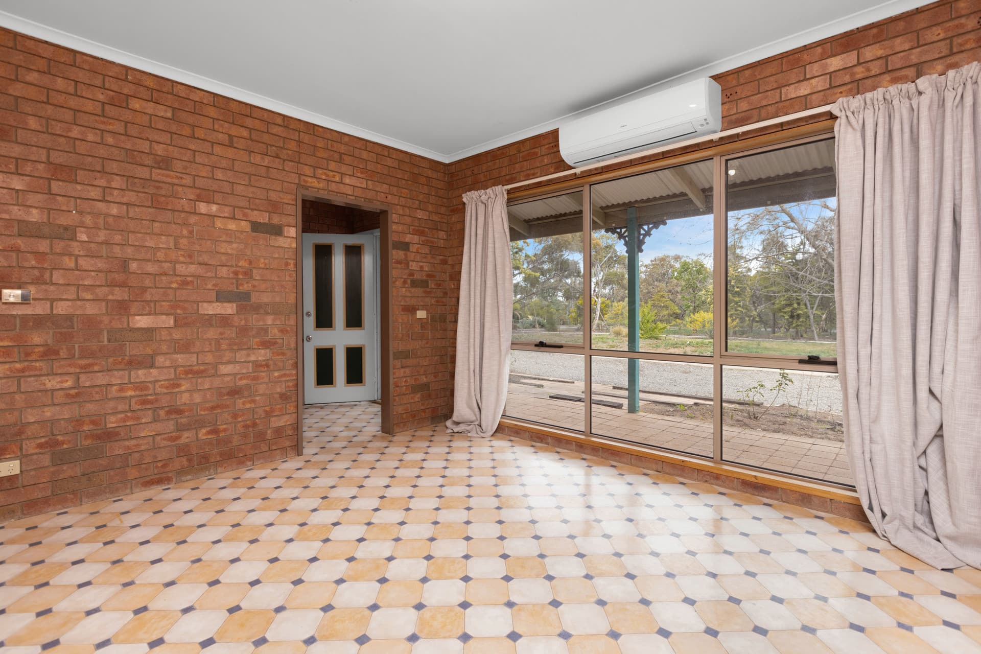 2 Kokoda Court, Robinvale, Robinvale - Thumbnail 3